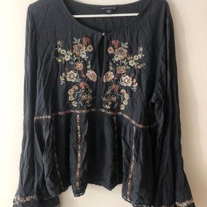 AMERICAN EAGLE Flower blouse